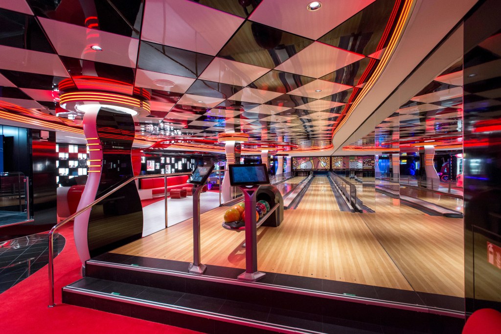 cruise ship with bowling alley - Bowling on MSC Cruises