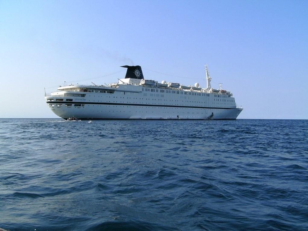 melody cruise ship - MS Melody - Wikipedia