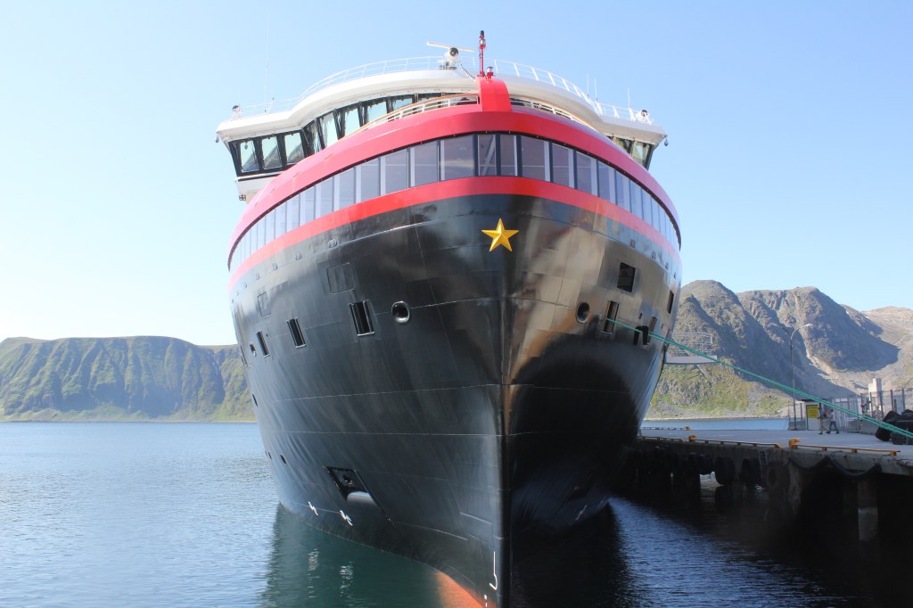 roald amundsen cruise ship - MS Roald Amundsen - Wikipedia