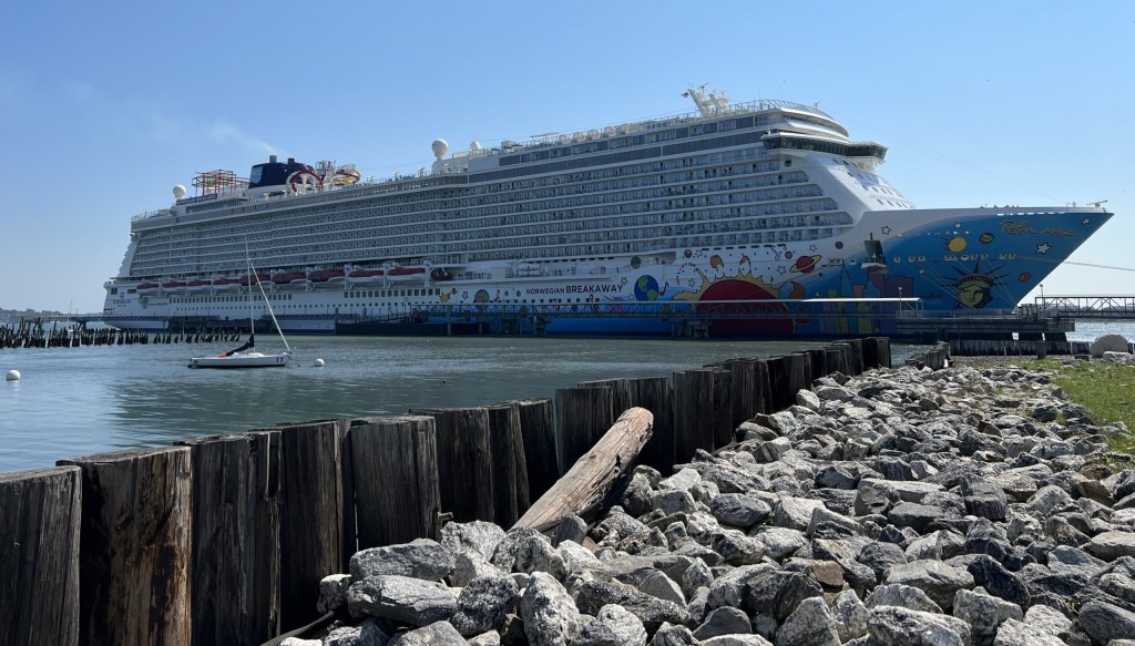 portland maine cruise ship schedule - Pollution questions greet Portland