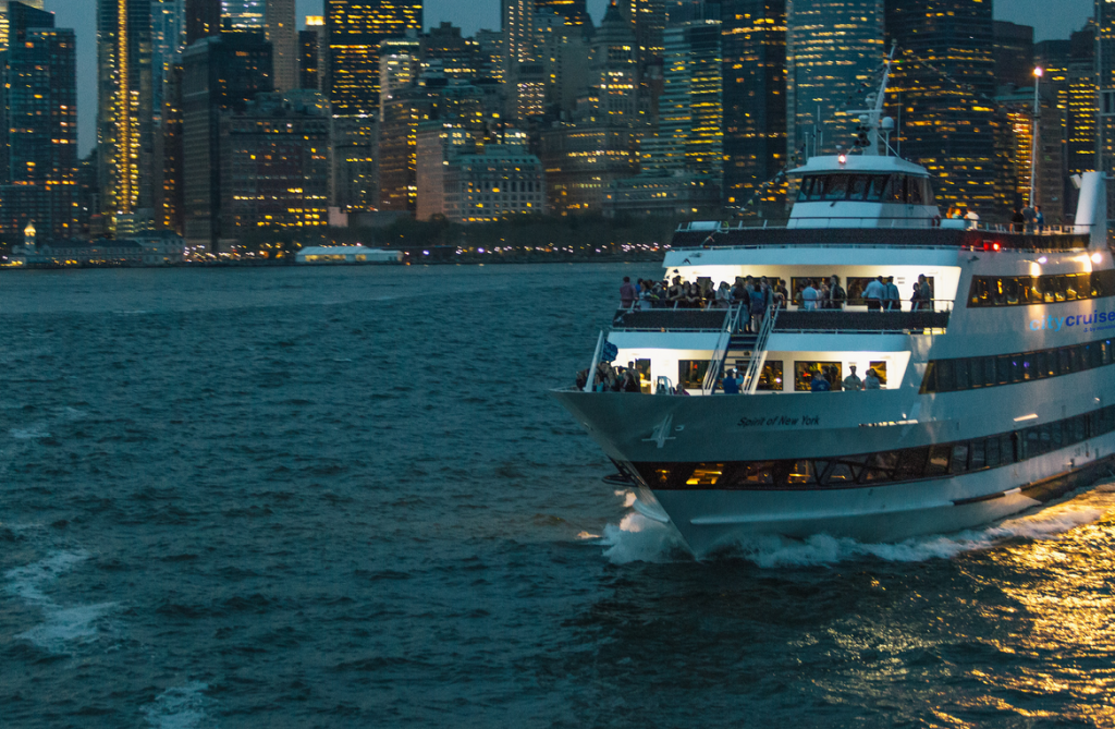 spirit of new york cruise ship - Spirit of New York Schiff in New York  Stadtrundfahrten